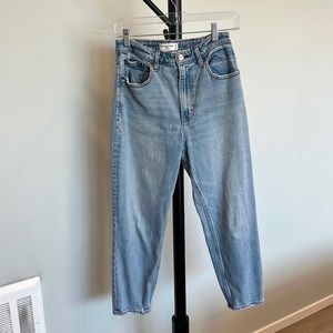 Abercrombie & Fitch “The Mom High Rise” Jeans (26/2s) Curve Love